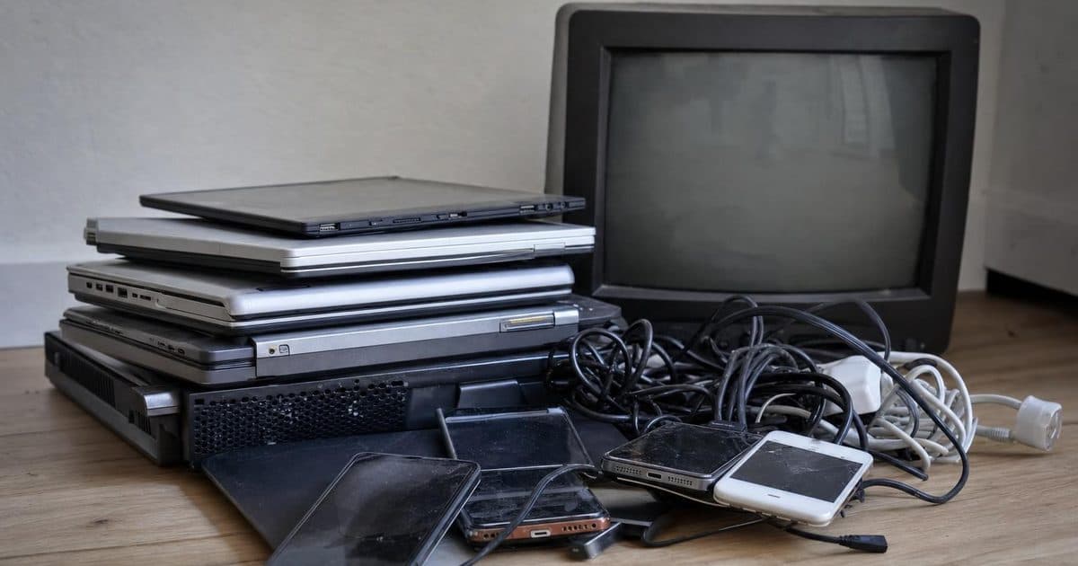 How to recycle electronics in Fareham the right way